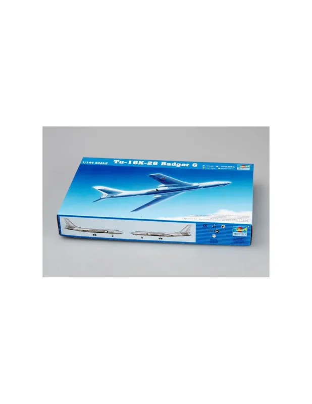 Noutate Trumpeter 3907 TU-16K-26 Badger G
