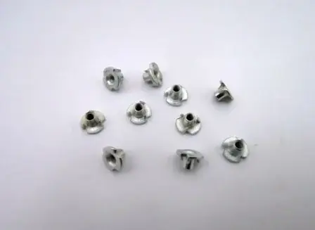 Piulite Captive M2 (10 buc) Cumpără acum