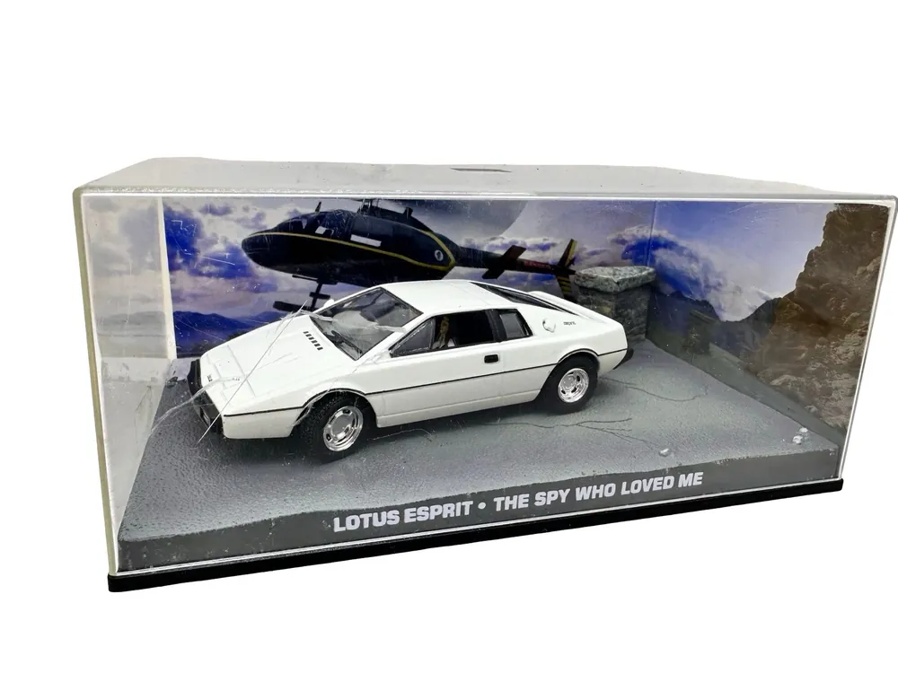 Macheta James Bond Lotus Esprit The Spy Who Loved Me scara 1 43 Popular