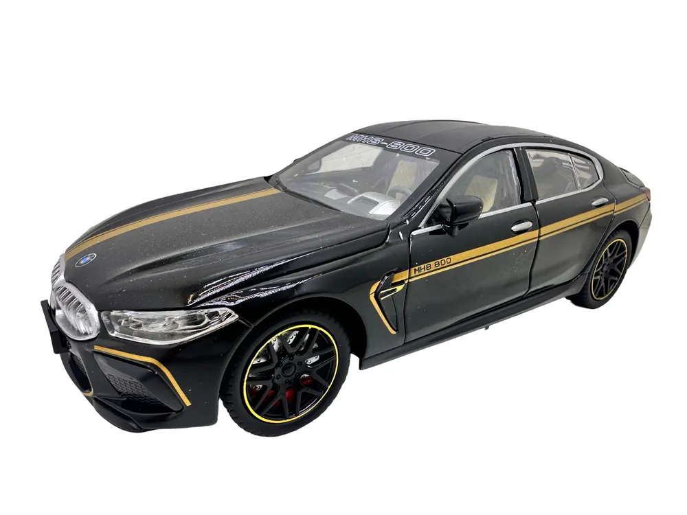 Preferatul clienților Macheta BMW M8 Gran Coupe negru MHB 800 1 32 replica metal lumini si sunete, fum, usi deschise