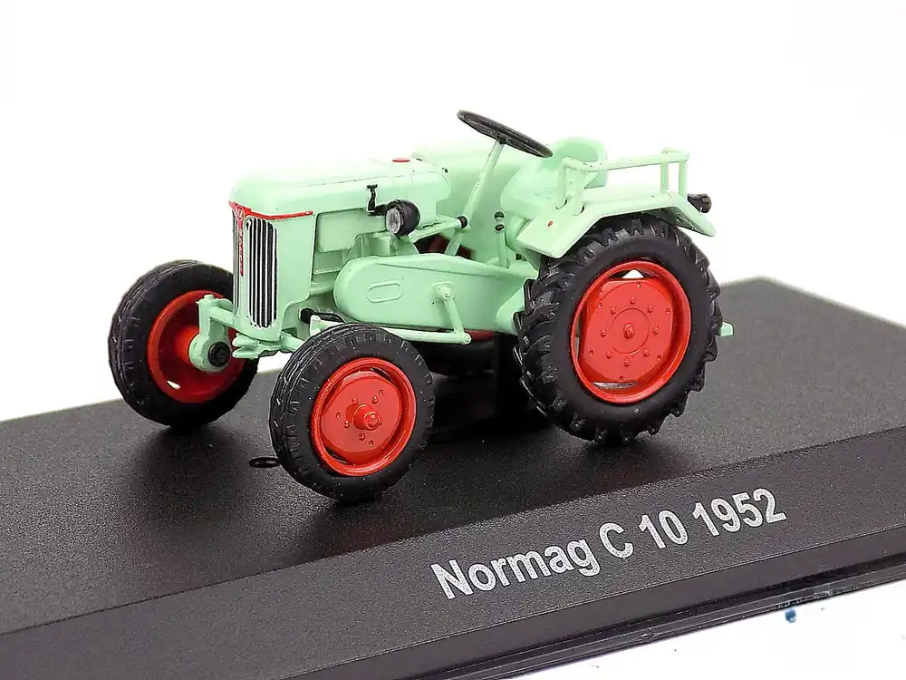 Disponibil imediat Macheta Tractor Normag C10 1952 1 43 replica metal verde