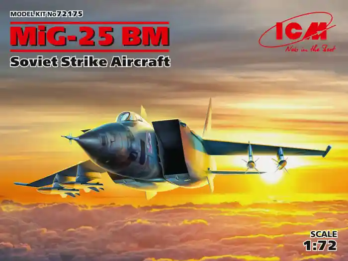 Premium ICM 72175 - 1 72 MiG-25 BM Soviet Strike Aircraft